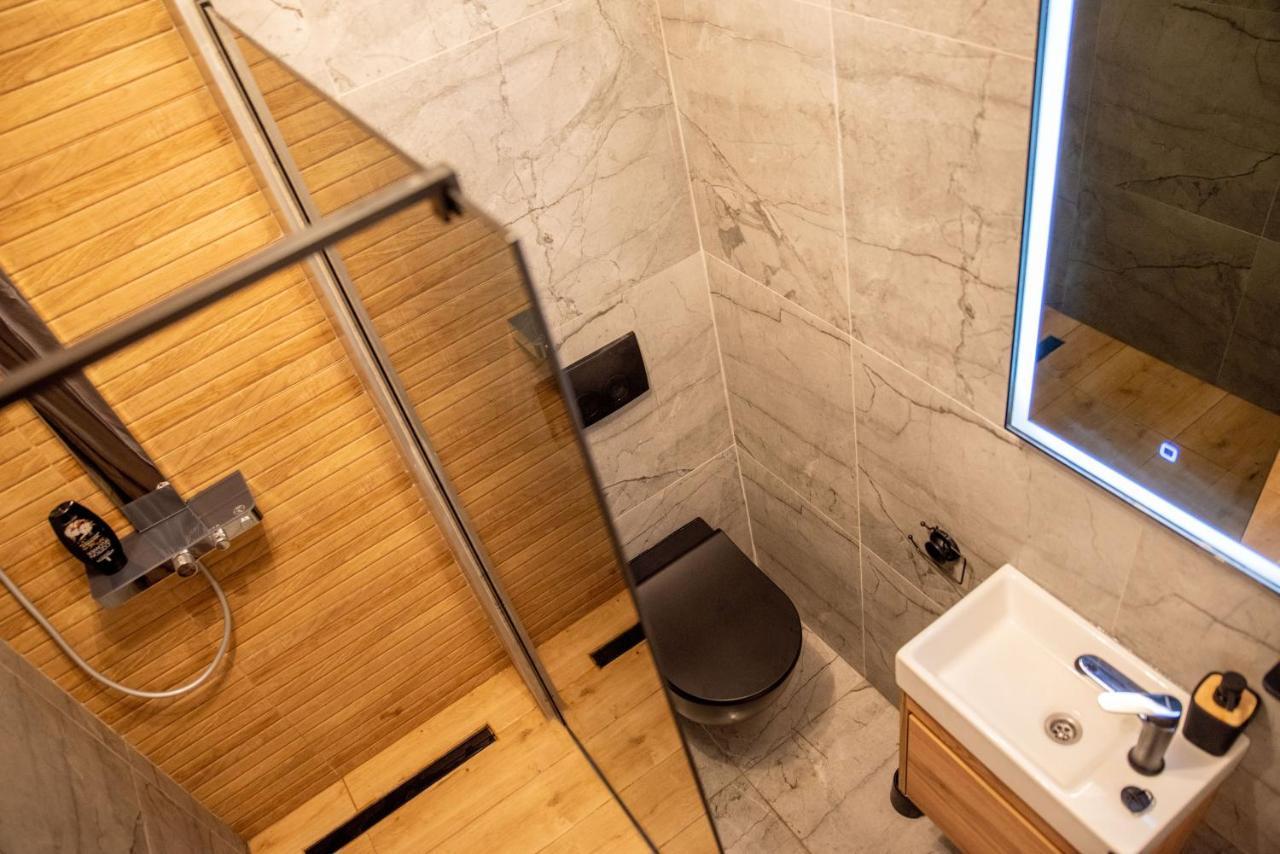 Beach Holiday Home With Private Jacuzzi & Parking Trogir Ngoại thất bức ảnh
